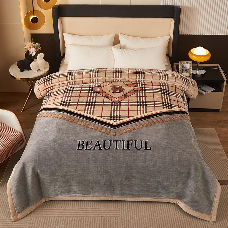Double-Layer Thickened Raschel Blanket - Super Soft Anti-Static Fleece for Autumn/Winter, Perfect Wedding Gift.