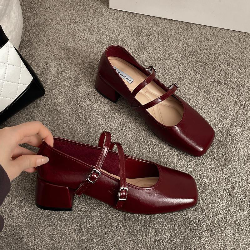Dicke Niedrige Ferse Damen Mary Jane Schuhe Mode Quadratische Zehenpartie Schnallenriemen Schuhe 2026 Frühling Damen Elegante Leder Pumps