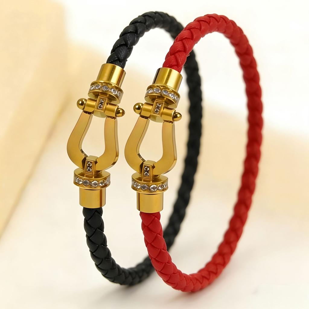 2026 Popular Pulsera en Forma de U de Herradura Tejida Microincrustada Ladrillo Medio Cuerda de Cuero de Doble Capa Hebilla Magnética Pulsera de Herradura
