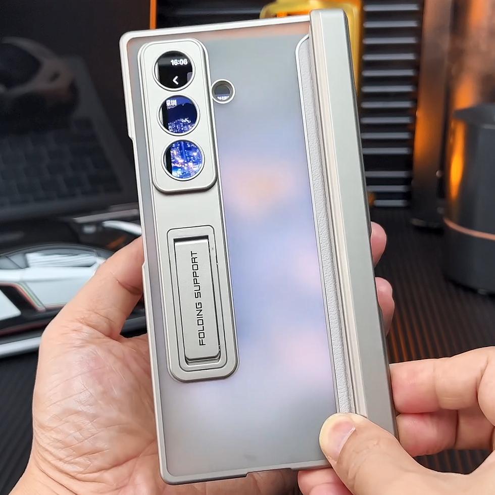 Magnetic Hinge Translucent Frosted Case for Samsung Galaxy Z Fold 7 Outer Screen Glass Holder Hard Cover for Galaxy Z Fold7 Case