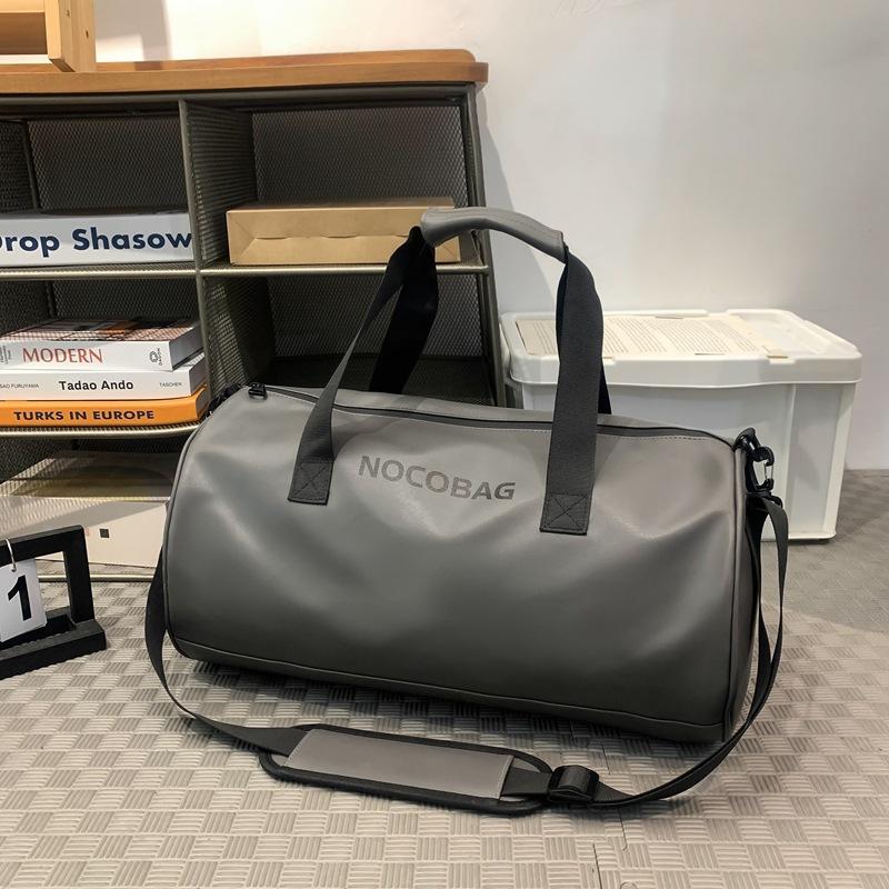 Fitness bag Large capacity messenger sports bag Cylinder training handbag Men's travel bag Large capacity sports bag