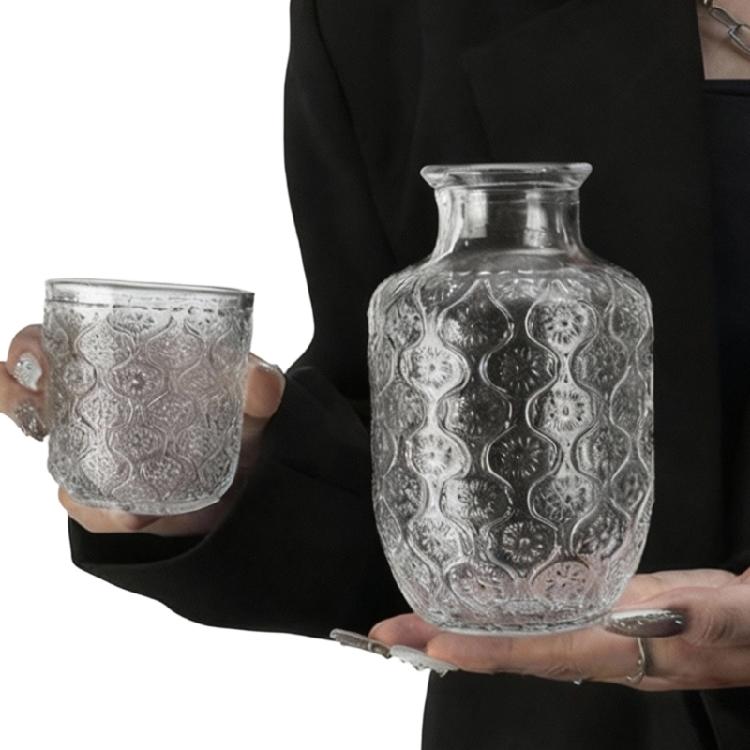 Hochwertiges geprägtes Glas Trinkgeschirr Set Abendessen Getränke Behälter Langlebige Reliefkelche Geeignet für verschiedene Anlässe