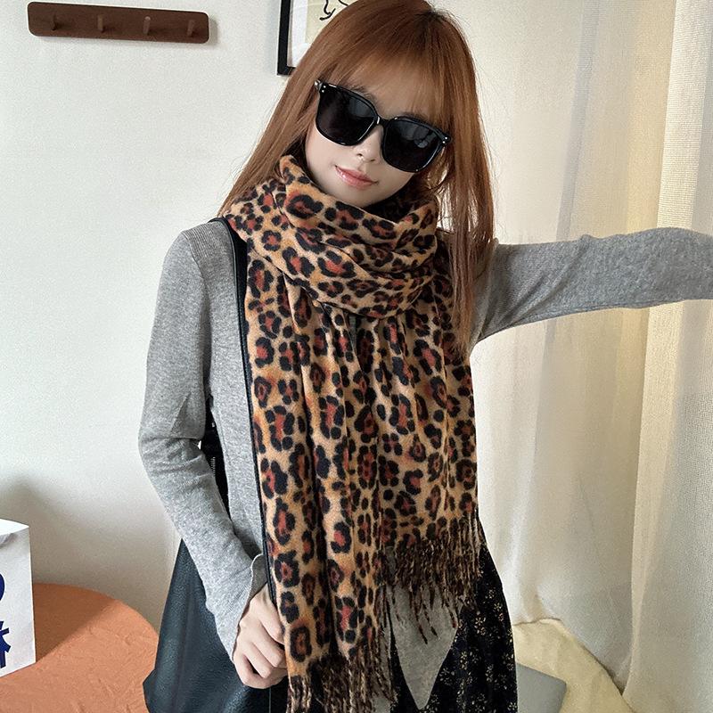 Luochi Knitting Leopard Tassel Scarf: Warm, Retro, Millennial Spicy Vibe, European/American Style for Women, Autumn/Winter