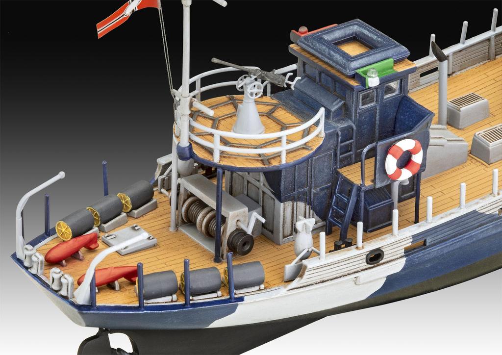 Revell 1/144 WWII German Combat Fishing Boat Plastic Model 05242 (Ship)