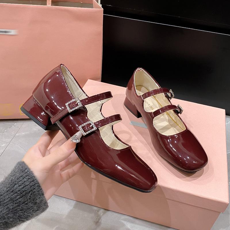 Wear Outside, Increase Height and Thinness for Daily Commuting, Thick Heels and Small Leather, Spring and Summer New French Gentle Evening B