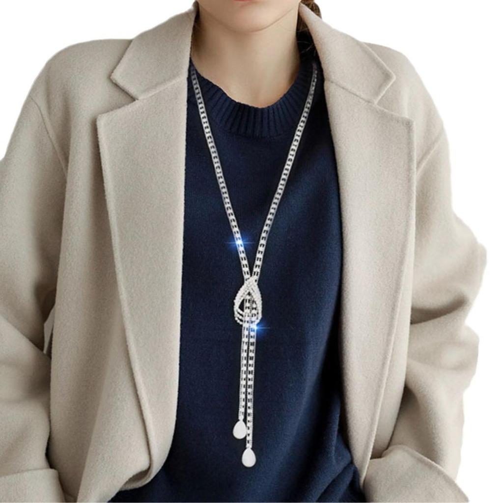 Elegant Claw Chain Long Necklace Simple Versatile High End Luxury for Women Perfect for Autumn and Winter Styles