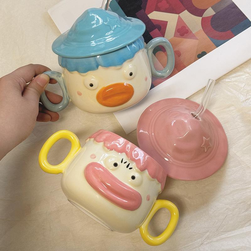 Roztomilé a vtipné hrnky, dívky s vysokou hodnotou dávají přítelkyním dárky k narozeninám a přátelé praktické hrnky jako suvenýry