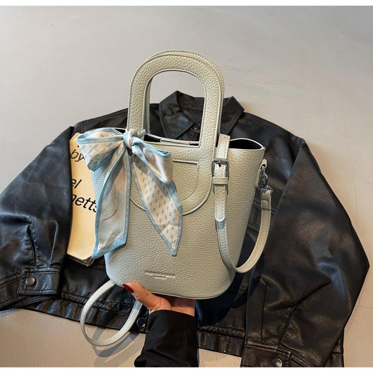 Casual bucket bag women's bag 2025 summer new Korean version of the vegetable basket bag hand-to-shoulder crossbody commuter bag