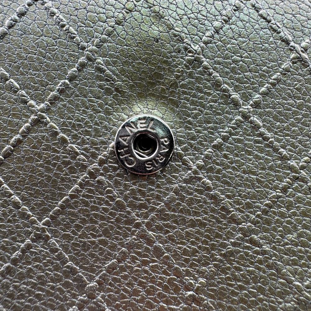 CHANEL quilting Bicolole leather Purse Silver leather Used