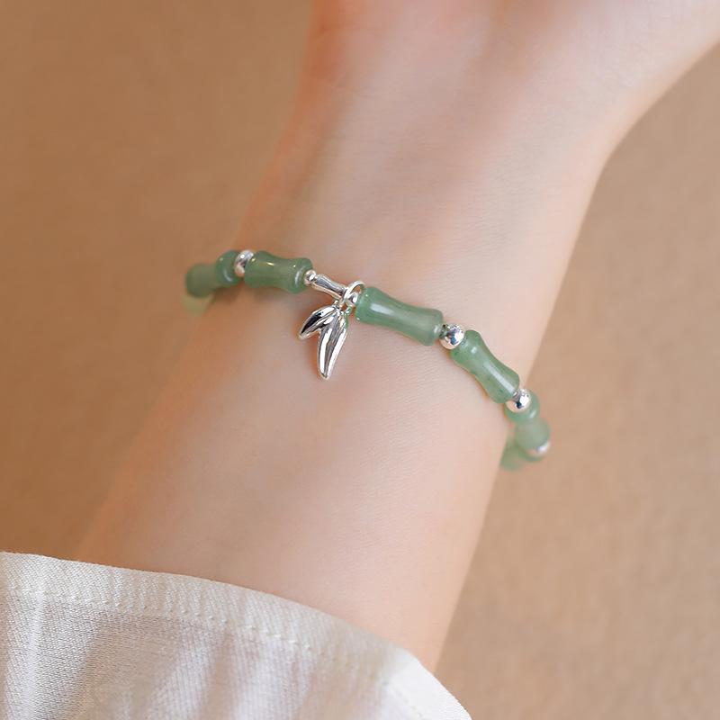 Elegant Green Bamboo Leaf Bracelet – Light Luxury Jewelry