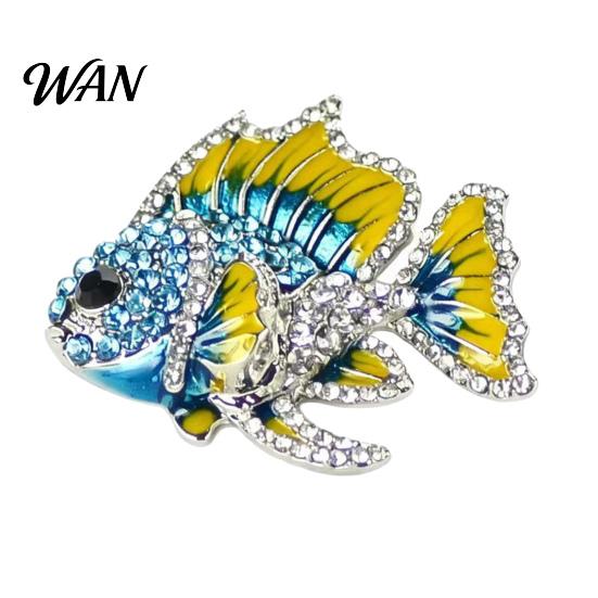 Abundance Symbol Brooch Pin Enamel Finish Rhinestones Inlay Tropical Fish Design Dazzling Alloy Electroplated Base Suits Coats Sweaters Badge 1pc