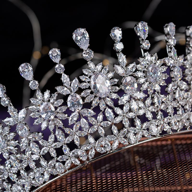 Traditional Large Classic Wedding Tiara Unique Design Cubic Zircon Bridal Hair Accessories Crown Women BC5697 Corona Princesa