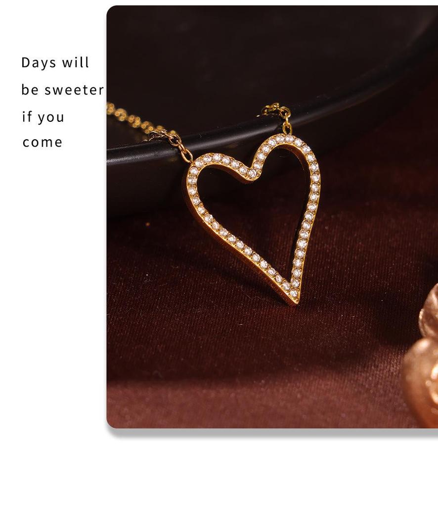 Qiong Yao Heart Zircon Clavicle Chain Bracelet - Light Luxury, Simple Women's Set