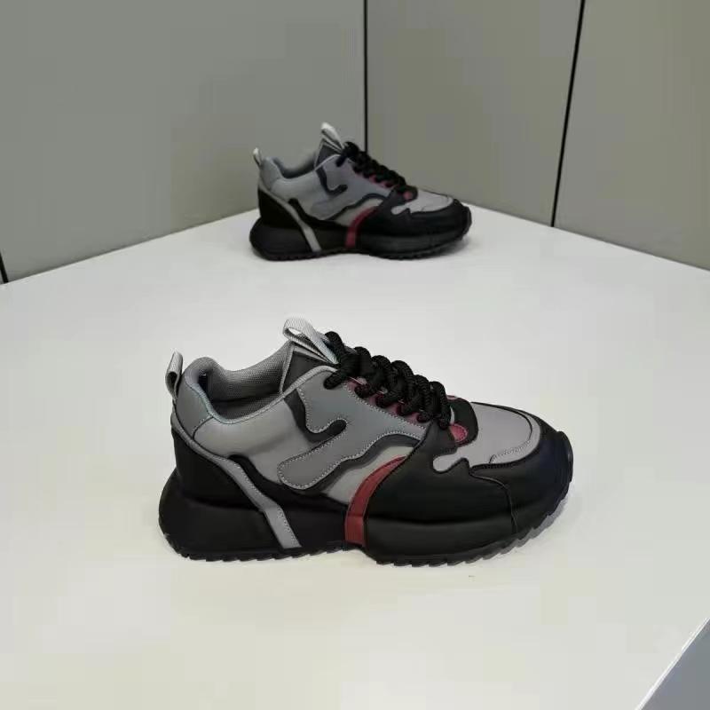 New Fashion Brand Designer Whtie Thick Bottom Casual Board Shoes for Men Flats Loafers Sports Walking Sneakers Zapatos Hombre