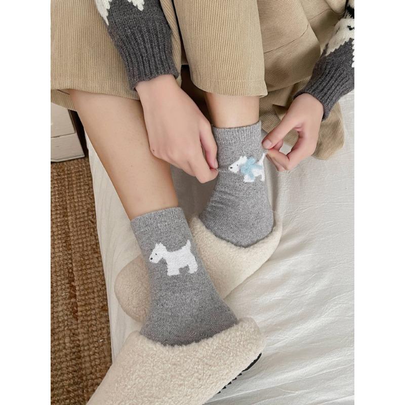 

Women s Autumn and Winter Thickened Warm Wool Medium Tube Pile Socks 1 pair світло-сірий колір
