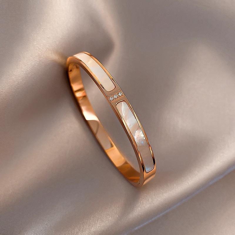 Zircon Diamond-Set Grid Bracelet: Elegant, Luxurious Niche Design for Women