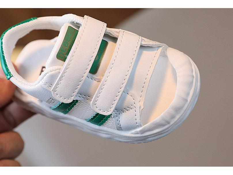 Toddler Closed-Toe Sandals for Boys and Girls, Ages 0-3.5, Soft Sole, Breathable White Shoes.