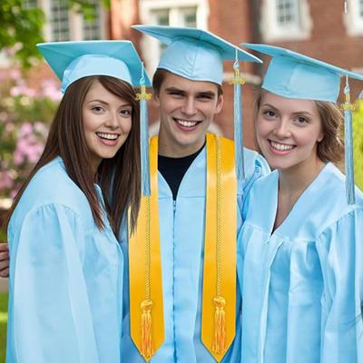 Yetişkinler Unisex Mat Mezuniyet Şapkası ve Cübbe Seti 2026 Püsküllü Mezuniyet Kuşağı Onur Kordonu Lise Kolej Lisans için