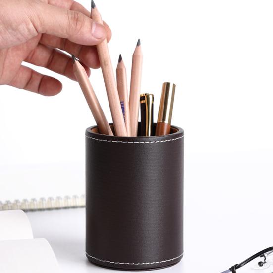 Pen Container Large Capacity Wear Resistant Smooth Edge Simple Style Compact Size Save Space Faux Leather Round Pen Holder Desktop Stationery Storage