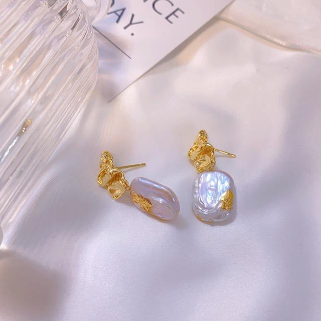 French retro natural square baroque special-shaped pearl stud earrings female court style high-end temperament gold foil earrings