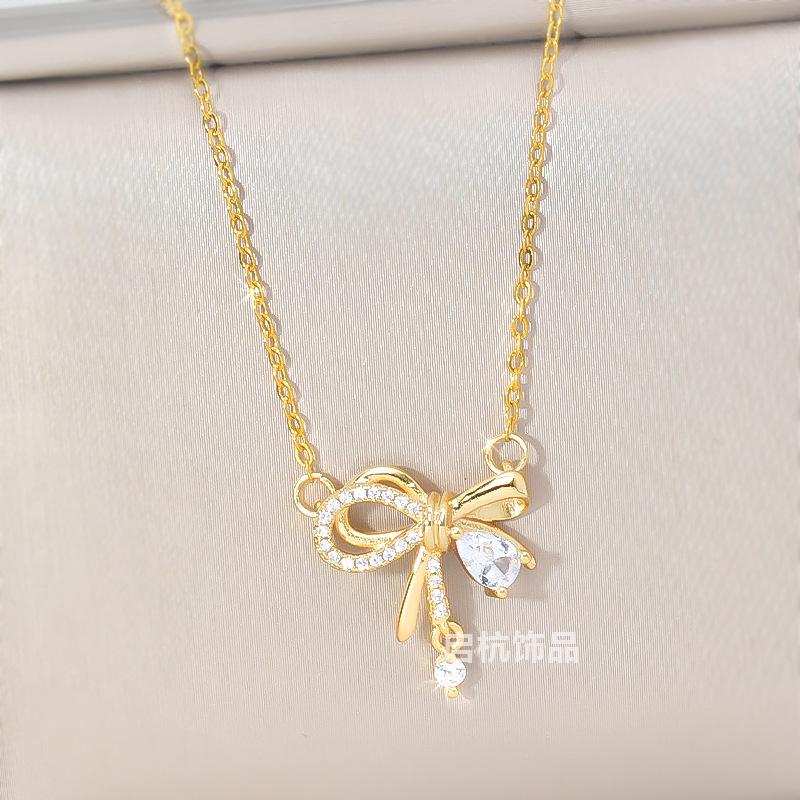 Wind Design Bow Necklace Women'S Light Luxury Versatile Micro-Inlaid Zircon Pendant With The Same Collarbone Chain