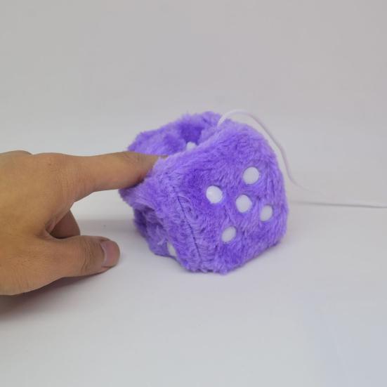 Plyšová kostka Hračka Barevná 6cm Kostka Nadýchaná Tečkovaná kostka Plyšáci Dekorace Houbová výplň Kostka Plyšový přívěsek Doplňky na batoh Interiér auta