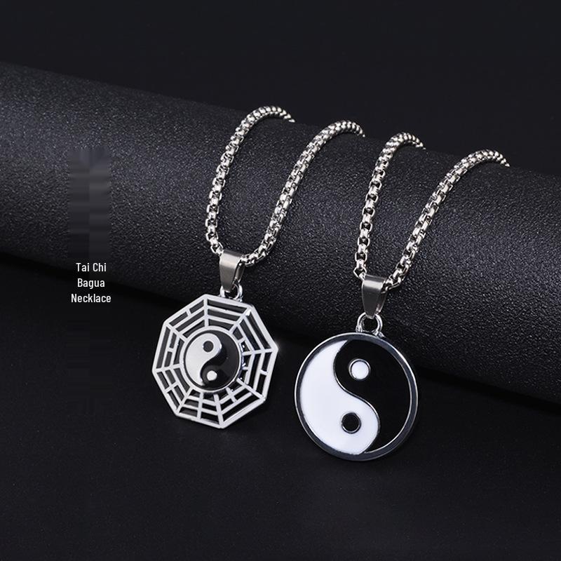 Retro Enamel Tai Chi Bagua Pendant Necklace, Titanium Steel Compass Round Plate for Men & Women
