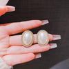 Silver Needle Retro Simple Pearl Earrings - Elegant and Sophisticated Ear Stud Design - Women's Ear Jewelry
