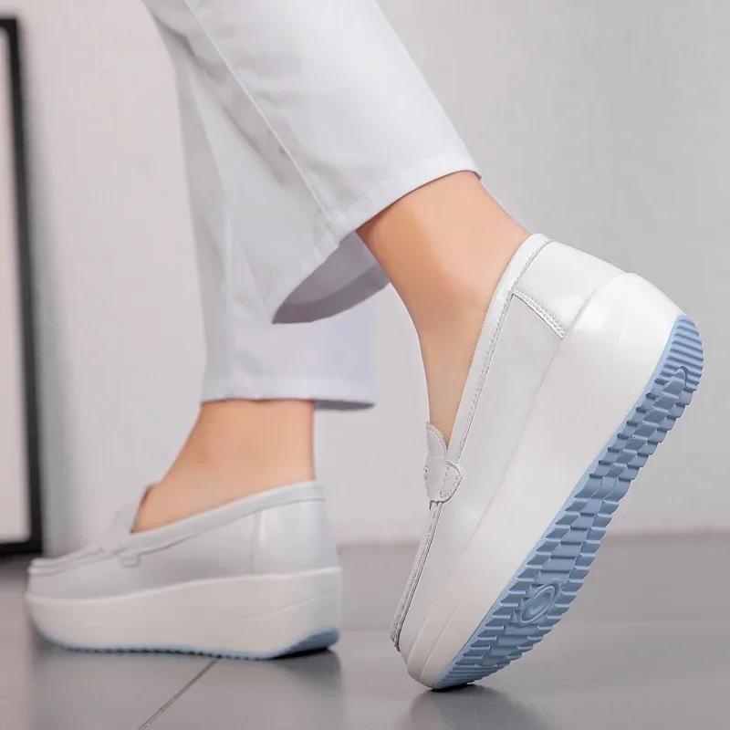 Fashion Women Platform Wedges Casual Shoes Loafers Soft Nurse Work Shoes Breathable Comfortable Non-slip White Nursing Chaussure Femme