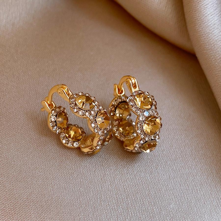 

18k real gold electroplated autumn and winter retro diamond-encrusted round earrings, ear buckles, exquisite earrings for women