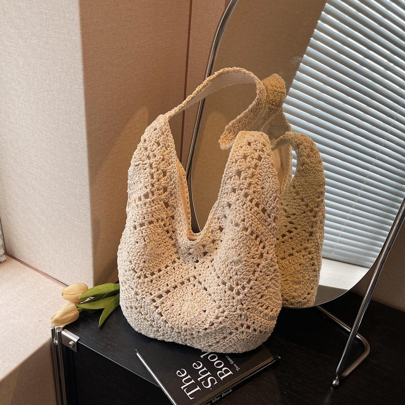 Premium Woven Bag Women's Large-capacity New Versatile Shoulder Crossbody Seaside Beach Bag