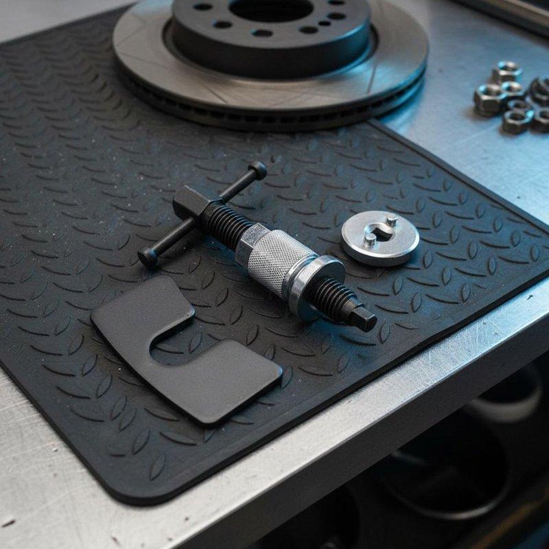 3 Pieces Disc Brake Pad Replacement Kit Sturdy Duty Caliper Wind Retract Tool Set Brake Caliper Compression Tool Set Effort