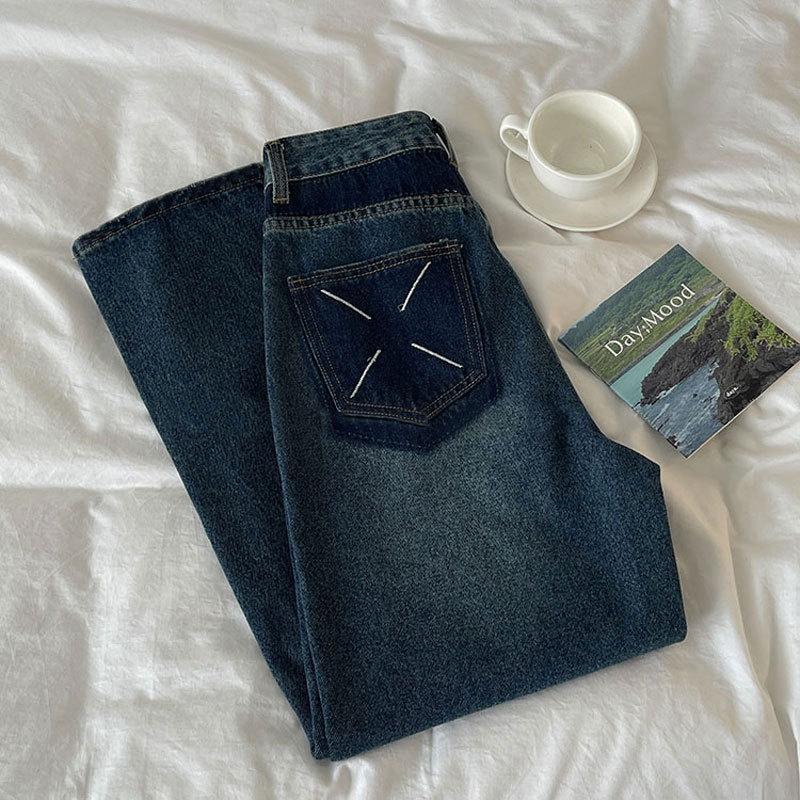 

Women s High-Waisted Straight-Leg Jeans with Contrasting Pockets - Retro, Figure-Flattering, Loose Fit, Floor-Length, Perfect for Pear-Shaped Figures. XL