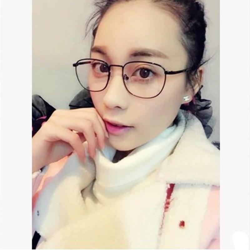 Fashionable High-end Personalized Glasses Women Men Minimalist Metal Square Eyewear Commute Female Male Glasses