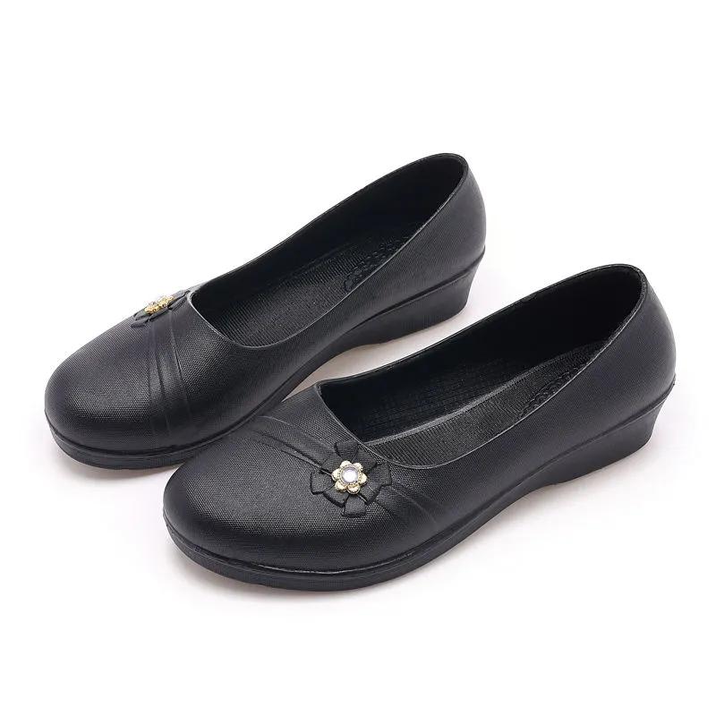 WTEMPO Women's Kitchen Waterproof Anti Slip Four Seasons Work Shoes Shallow Mouth PVC Shoes Casual Flat Heel Soft Thick Sole Shoes
