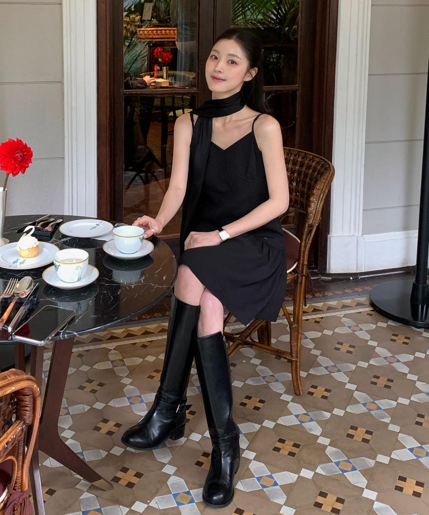 Lugkaeseuteu Lulu Shirring Sleeveless Dress_Black