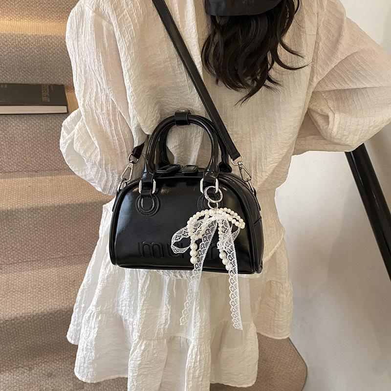 Premium niche bag women's spring and summer 2025 new fashion shoulder messenger bag casual Korean version portable pillow bag