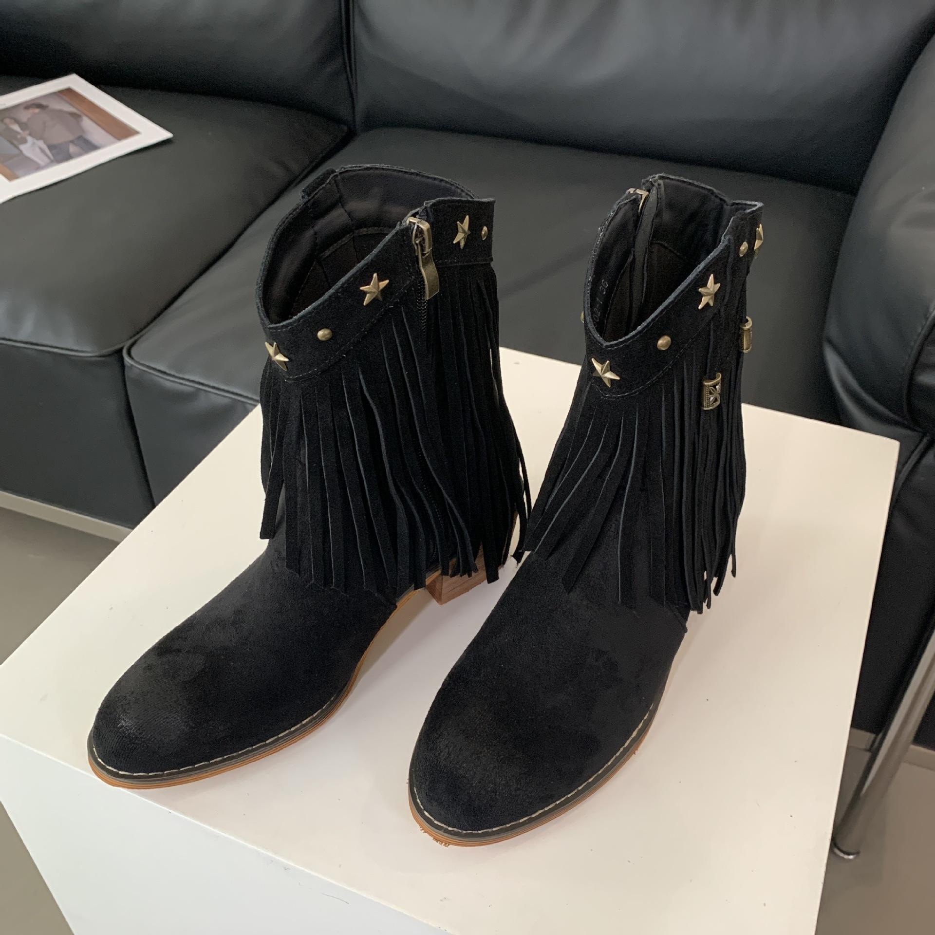 

Ретро коровья кожа матовые короткие ботинки женские 2025 новые с круглым носком ботинки Мартина с бахромой заклепками вестерн ковбойские ботинки 35 чёрный