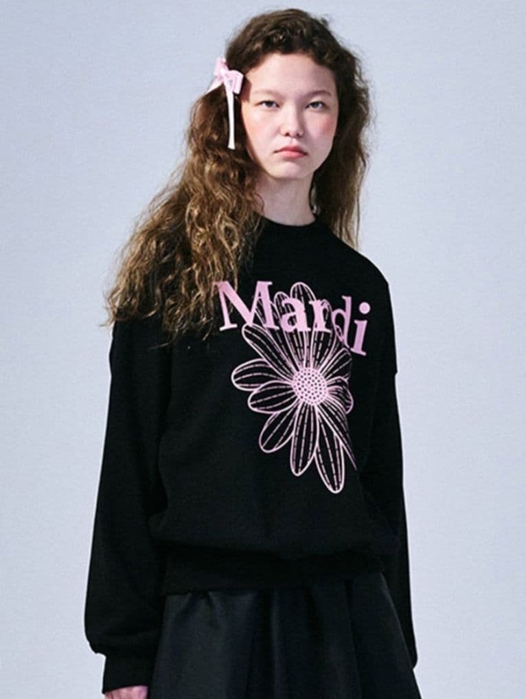 

[USED] Mardi Mercredi Sweatshirt in Black and Pink with Print