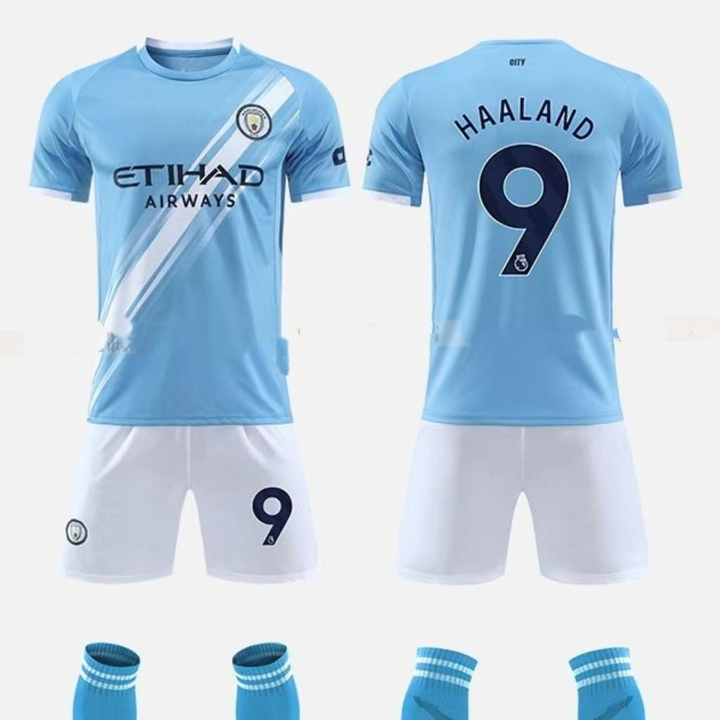 

Домашняя футболка Манчестер Сити 25/26 №9 Холанд | Комплект с небесно-голубой полосой | Вариант с Кевином Де Брёйне S