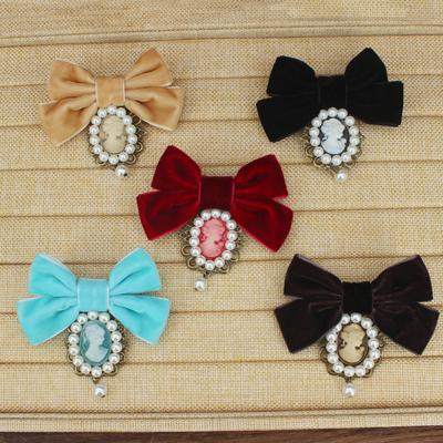 Nastri per Capelli con Fiocco Spille Brooch per Donne Vintage Regina Cameo Spille Brooch con Perle Cravatta per Colletto Corsage Broche Gioielli di Costume