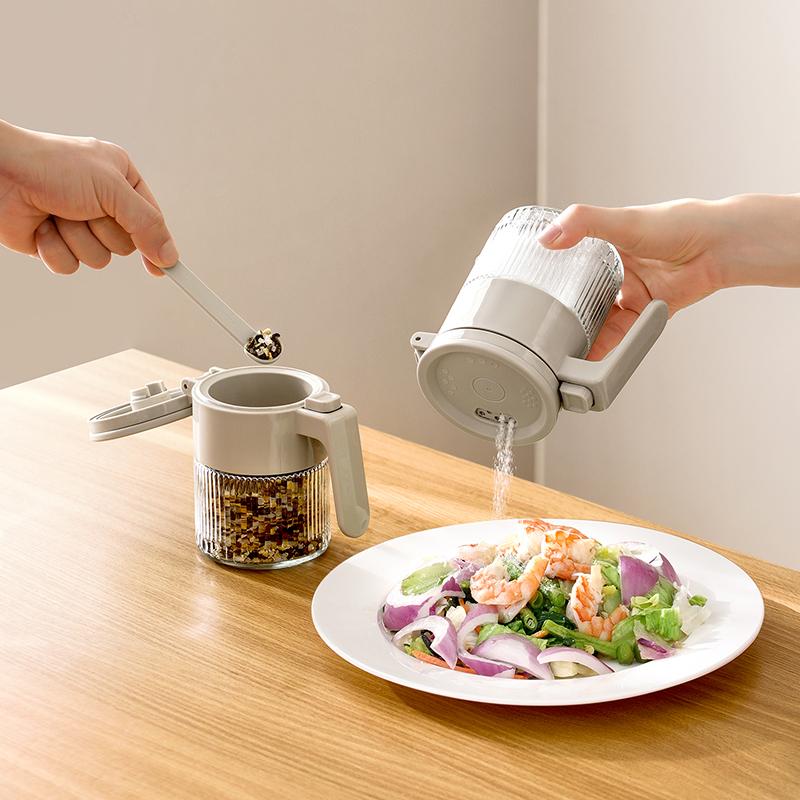 New Arrival Dual-Purpose Salt Seasoning Shaker Bottle Kitchen Household Condiment Container Glass Chili Spice Utensils