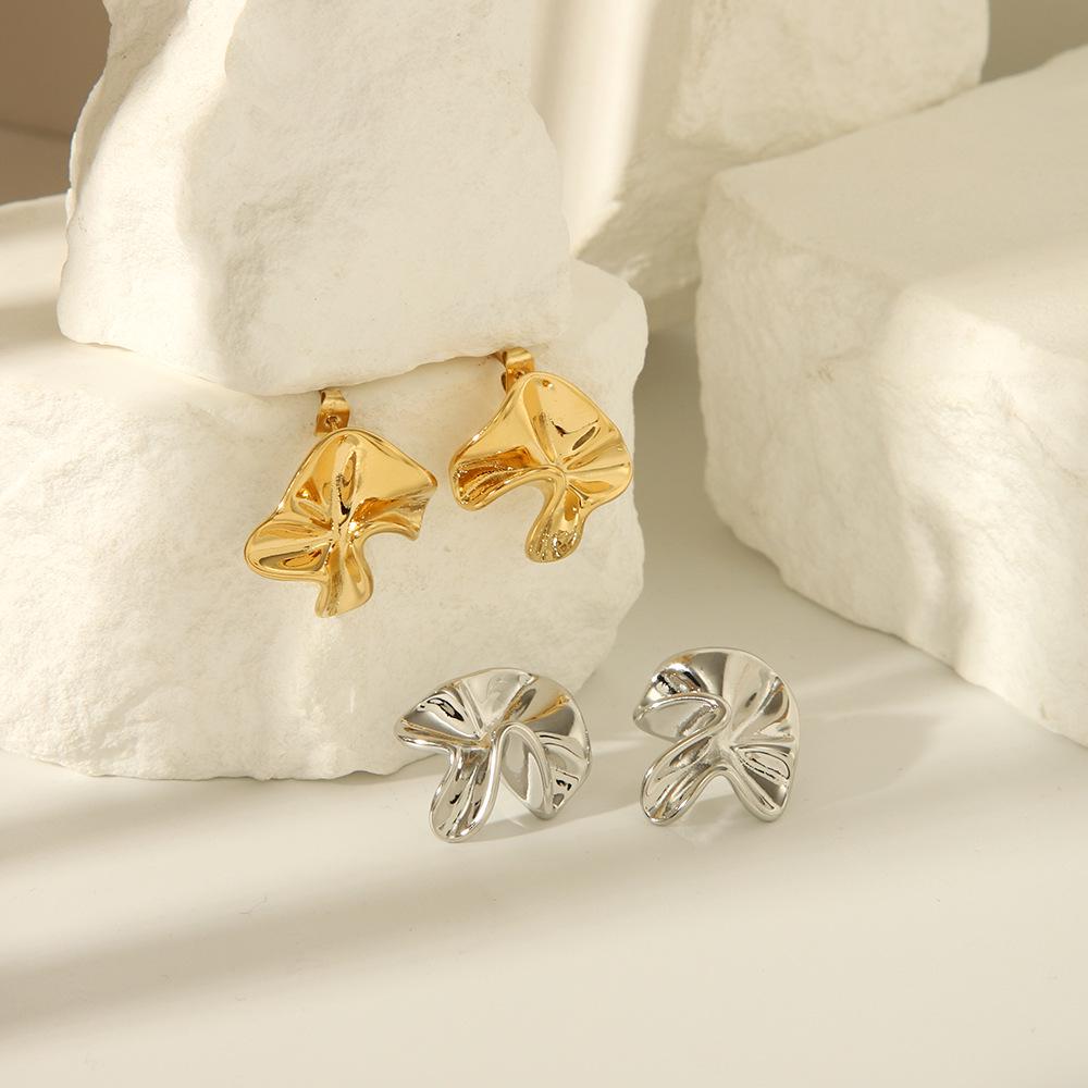 18K Gold Stainless Steel Irregular Pleated Flower Twist Stud Earrings - French Retro Style for Daily Wear