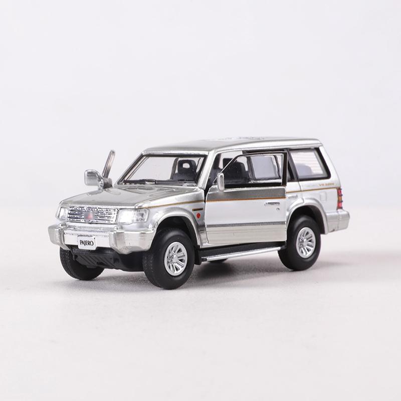 Bm 1:64 Pajero Super Exceed Alloy Model Car