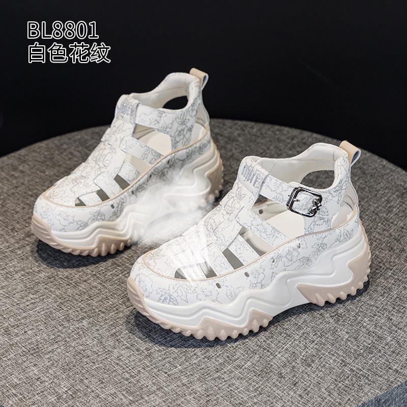 thick-soled Roman leather sandals summer new national style thick-soled inner height increase small casual pig cage shoes