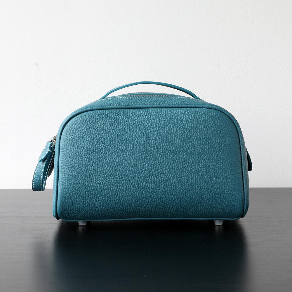 New First-layer Cowhide Cosmetic Bag Women's Portable Travel Toilet Bag Ins Style Advanced Cosmetic Storage