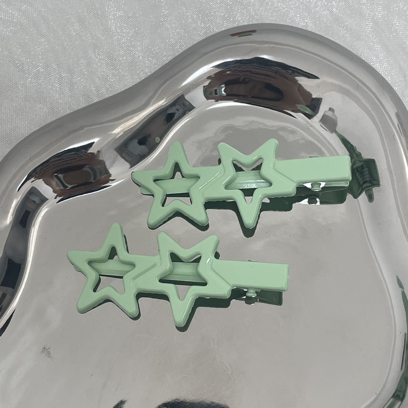 2025 New Simplicity Candy Color Gradient Star Hair Clip Versatile Women S Hair Accessories Color Hollow Bangs Alloy Hair Clip светло-коричневого