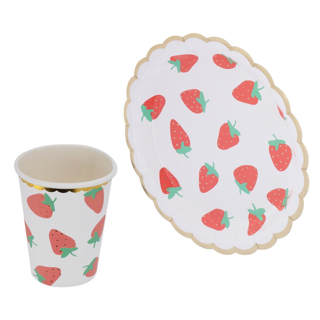 10Pcs Party Tableware Disposable Strawberry Pattern Tableware Set for Birthday Parties Seaside Parti