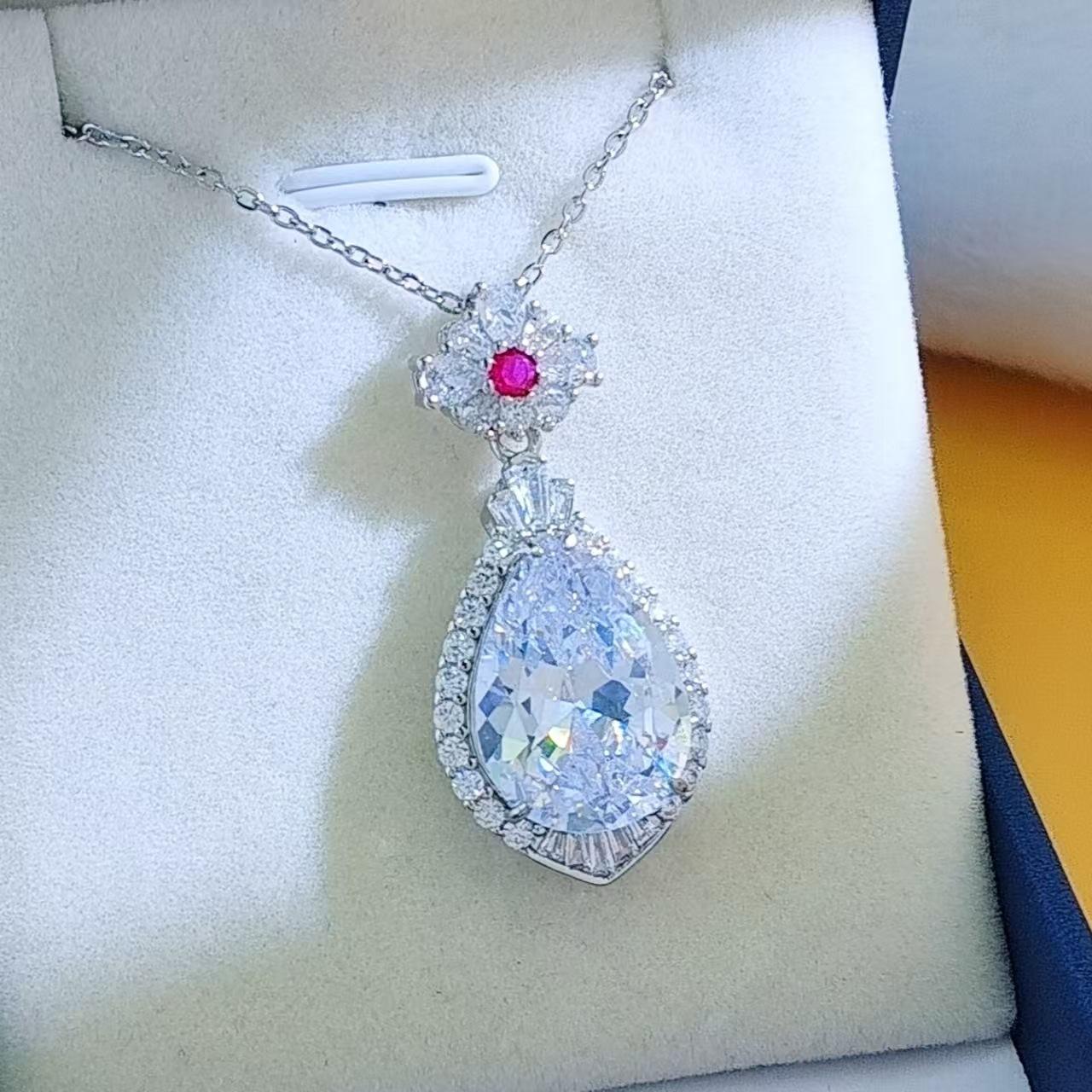 

Jewelry Pink Diamond Large Water Drop Gem Pendant Necklace Morgan Pink Amethyst Water Drop Collarbone Chain copper gold-plated