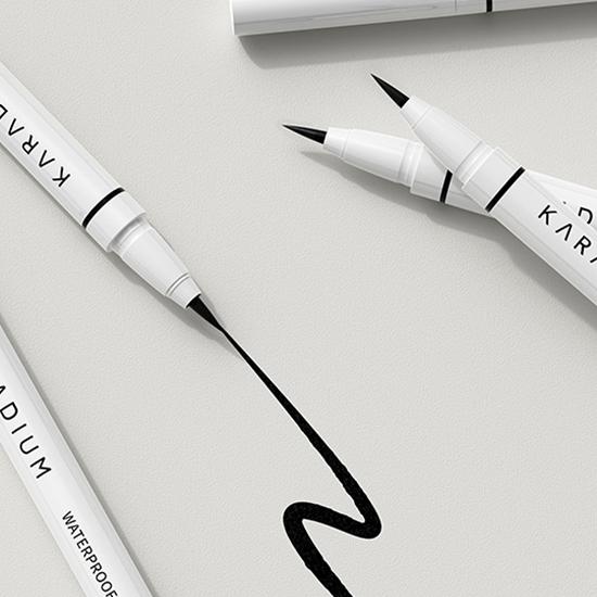 

KARADIUM Водостойкая подводка-кисть черная (3 варианта)